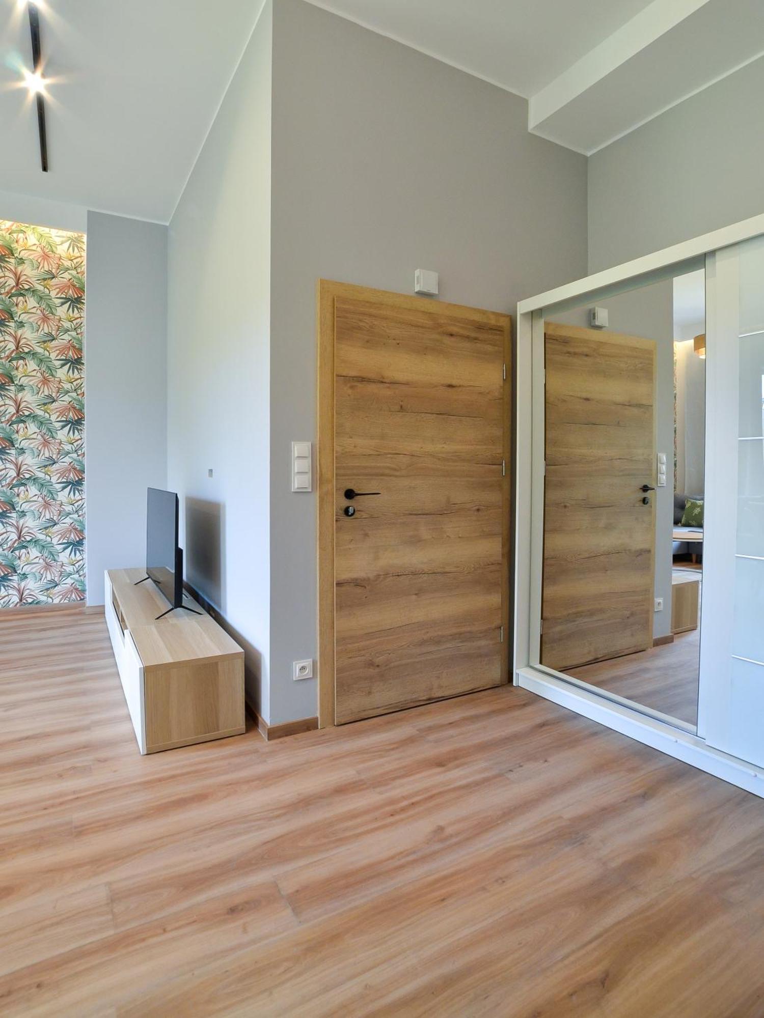 Citystay Stylowe Apartamenty Przy Swietojanskiej Gdynia Luaran gambar